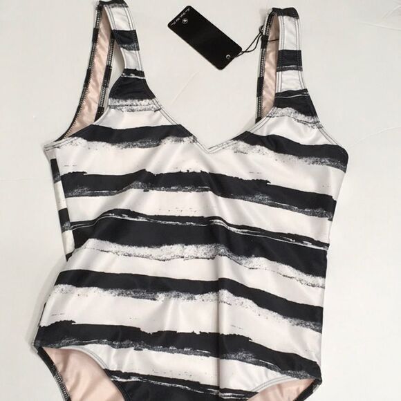 WILDFOX 🌺Host Pick🌺 stripe ‘80s swimsuit - Picture 7 of 7